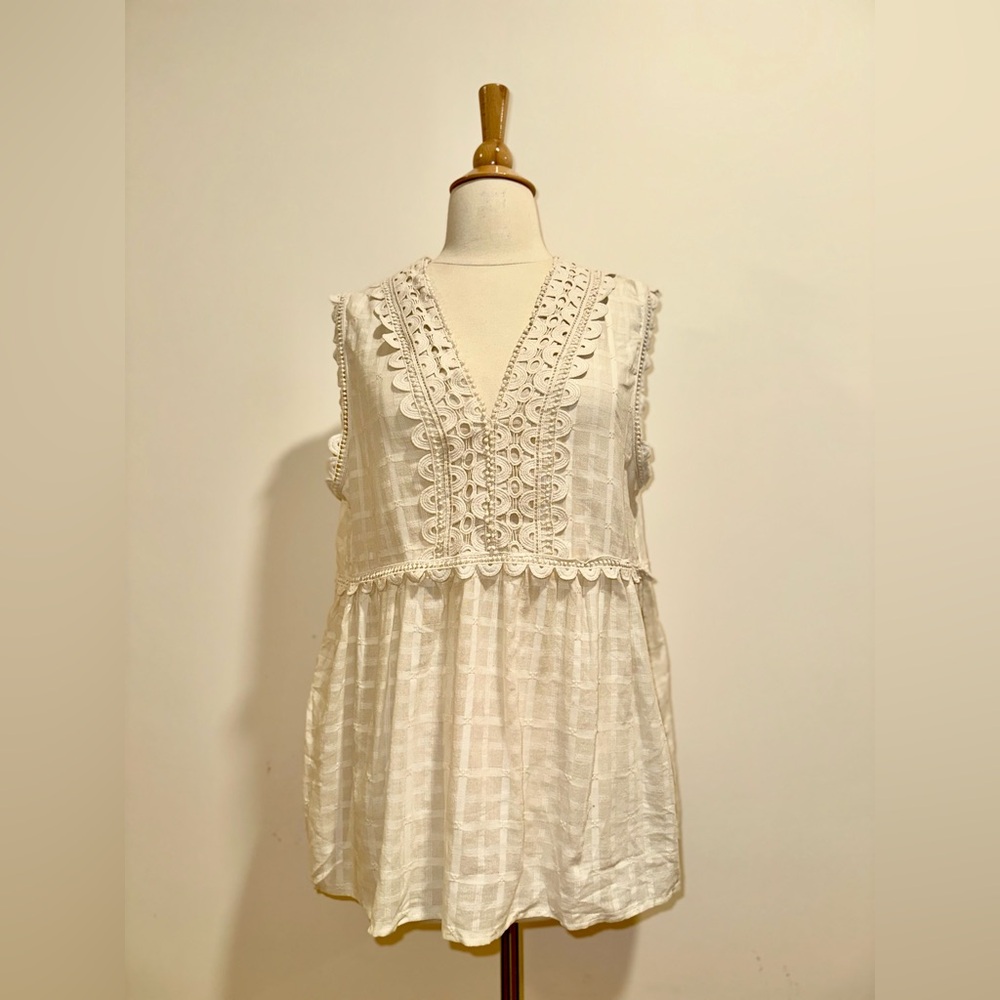 NWT Max Studio Cream Crochet Trim Tunic Tank Size Large